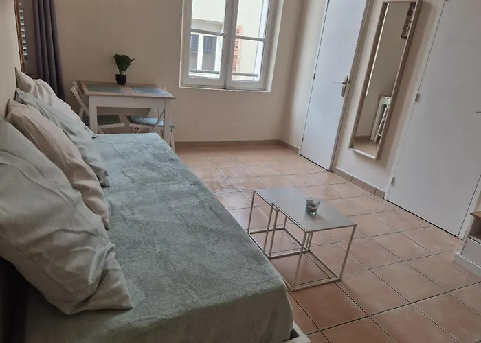 Charming T1 With Wifi In The Heart Of Toulon