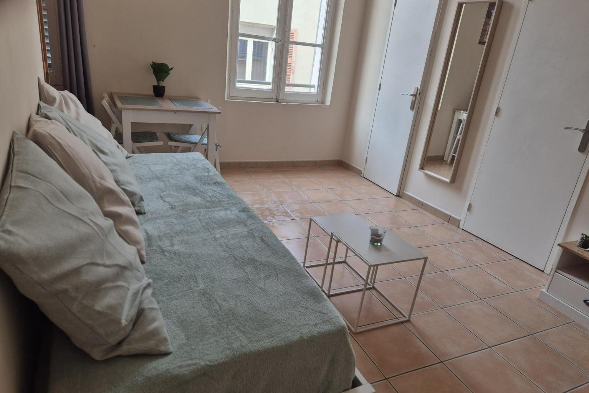 Charming T1 With Wifi In The Heart Of * Toulon